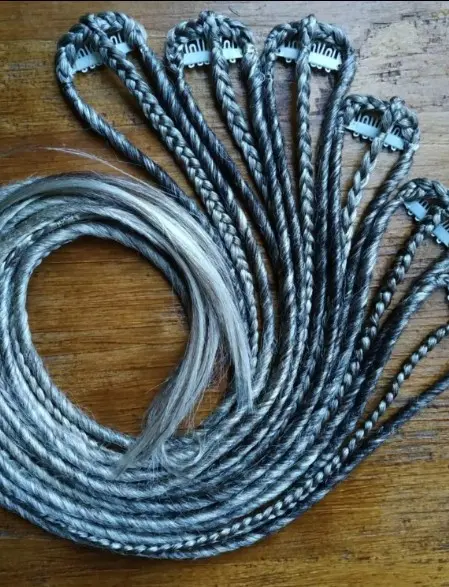 Dreads op een clip Clip met dreads