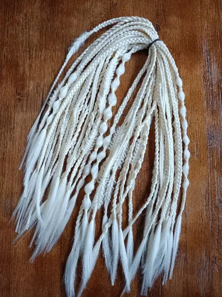 Dunne DE dreads Super blond dreads en vlechten